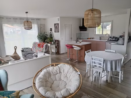 maison de 2022 100 m² 3 chambres 1376 m² de terrain