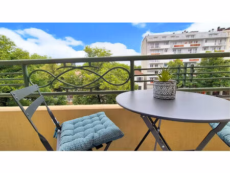 appartement t3 - ascenseur - 2 balcons - cave