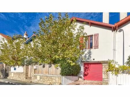 location du 01/03/2026 au 30 /06/2026 quartier d'espagne - maison moderne avec patio et pa