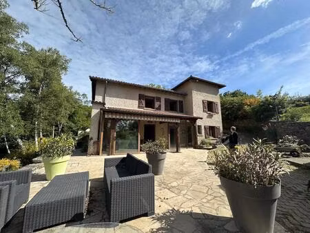 maison de 155 m2 hab. belle situation calme avec vue dégagées