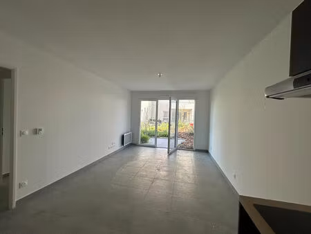 appartement neuf t2 en rez de jardin à montfavet avec stationnement privatif dans une rési