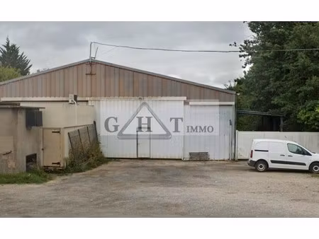 location local commercial