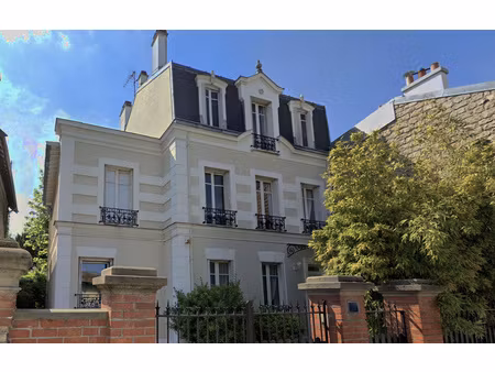 maison bourgeoise de 9 pieces