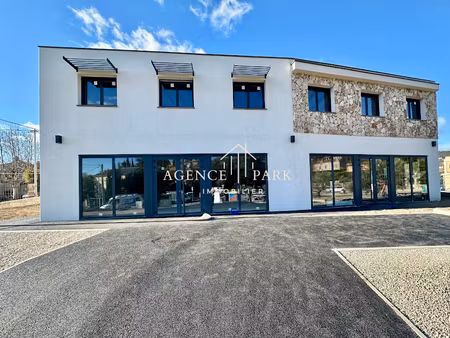 location locaux professionnels 250 m² à draguignan (83300)  3 750 €