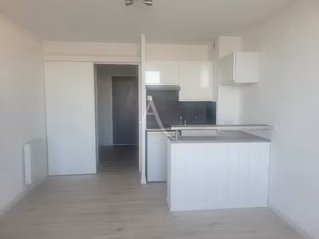 appartement les sables d olonne 1 pièce(s) 24.19 m2 vide a louer a l annee