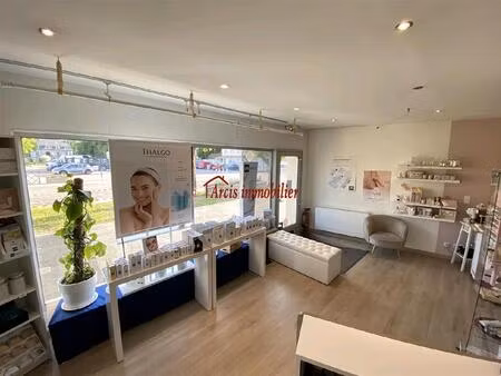 location commerce 4 pièces 55 m² à arcis-sur-aube (10700)