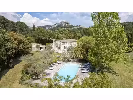 maison de campagne de luxe de 210 m2 en location les baux-de-provence  france