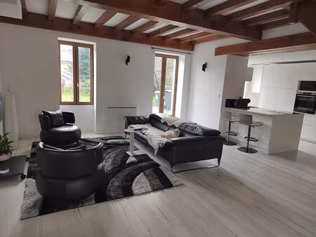 propriété de caractère de 165m² à mios