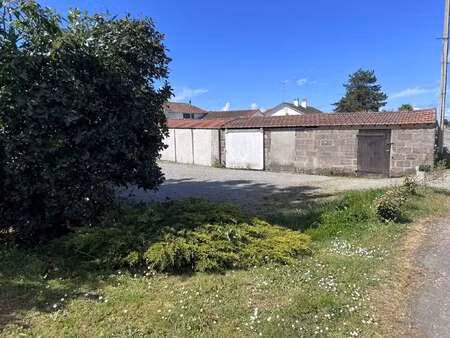 vente garage et parking à pornic (44210) : à vendre / pornic