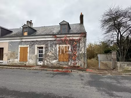 maison de bourg avec terrain et dépendances à restaurer