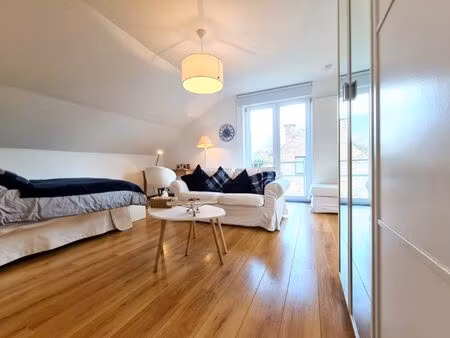 a louer studio meublé – hoeilaart – prés du centre