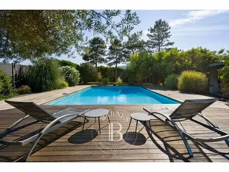 rochetaillée-sur-saône - propriété de plain-pied d'environ 250 m² - piscine - terrain de 3