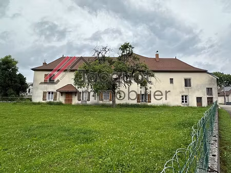 vente ferme 13 pièces 230 m² à champagnole (39300)  180 000 €