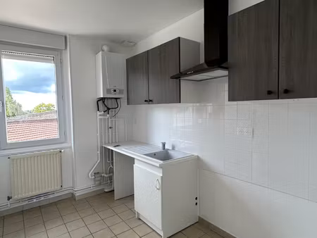 location appartement 3 pièces 52m² le creusot 71200
