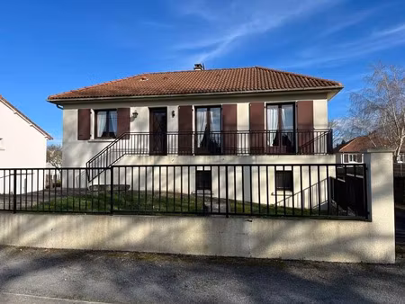 vente maison 4 pièces 90 m² à peyrat-de-bellac (87300)  133 000 €
