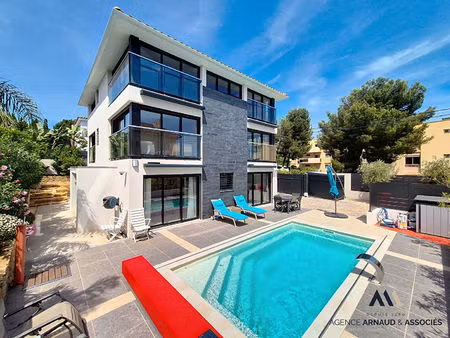 villa moderne avec piscine - bandol