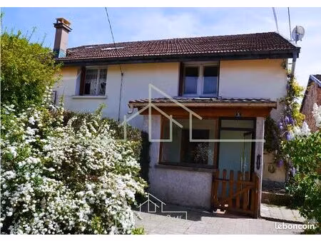 immeuble 310 m² jarménil