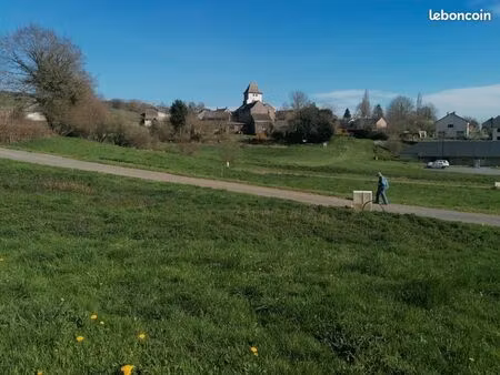 terrain 950 m2 constructible et viabilisé à alrance