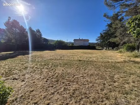 terrain 1 146 m² laval pradel