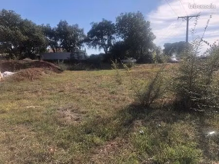 a vendre le cannet-des-maures (var 83)