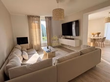 appartement 3 pièces 80 m²