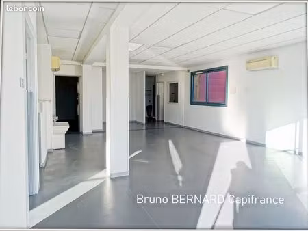 bureaux 126 m²