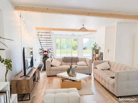 maison rénovée avec goût – 4 chambres – garage – jardin – sailly-achâtel