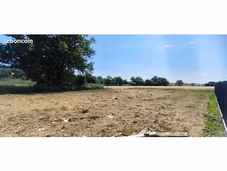 terrain 776 m² aussevielle