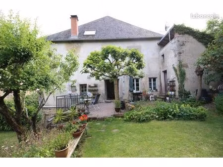 maison de village 5 pièces 200 m²