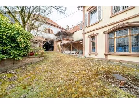 maison 12 pièces 325 m²