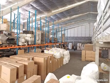 local industriel 1 950 m²