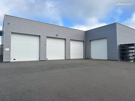 dépôt / garage / stockage / box / garage surface selon besoin à st symphorien sur coise