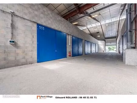 local industriel 220 m²
