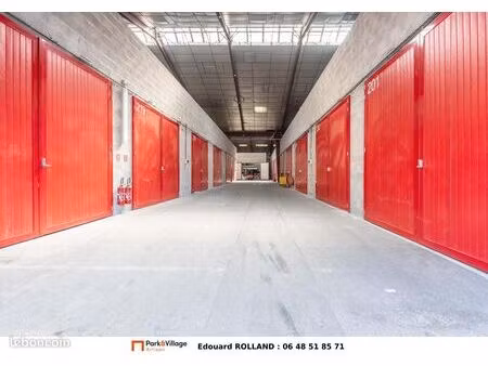 local industriel 90 m²