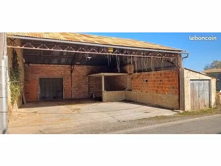 grange 2 pièces 200 m²