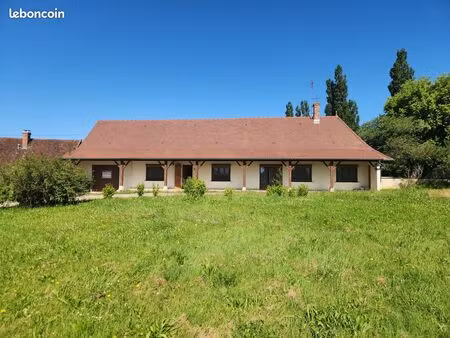 maison 3 pièces 137 m²