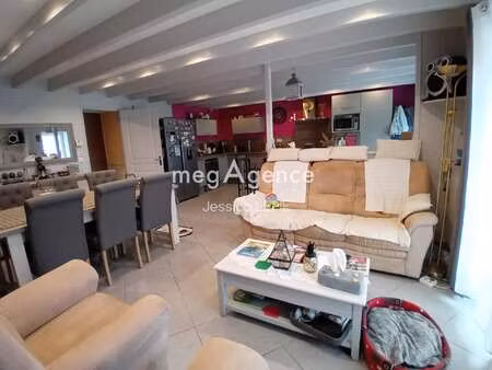 vente maison à niort (79000) : à vendre / 125m² niort