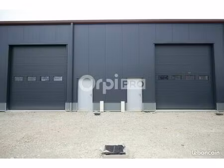 local d'activité 130 m²