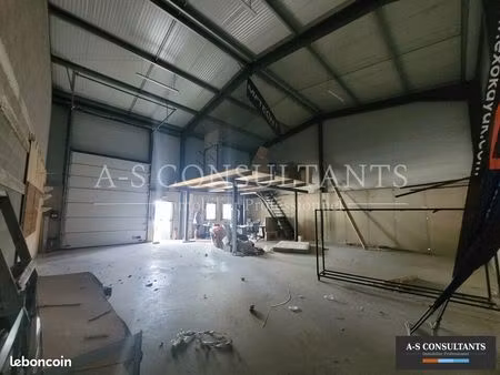 local d'activite 150 m² saint pierre de boeuf