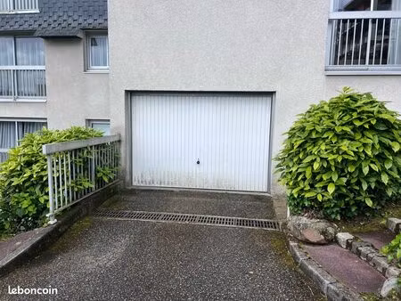 box parking fermé et sécurisé