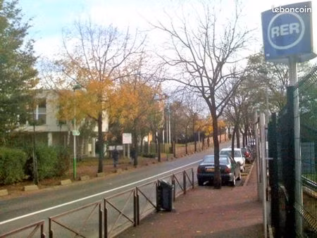 a cote gare rer noisiel bureaux rénovés de 10 à 45 m²