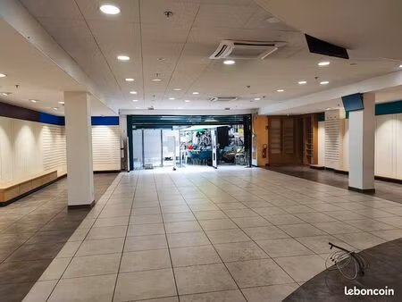 local 300 m² limoges