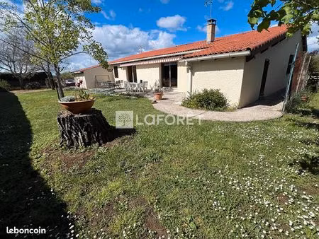 maison 9 pièces 216 m²