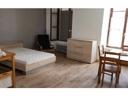 location appartement  m² t-1 à mamers  320 €