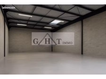 local industriel 278 m²