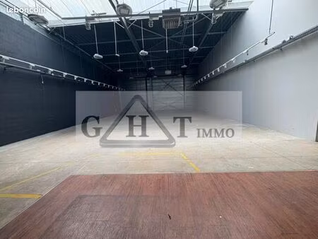 local industriel 475 m²