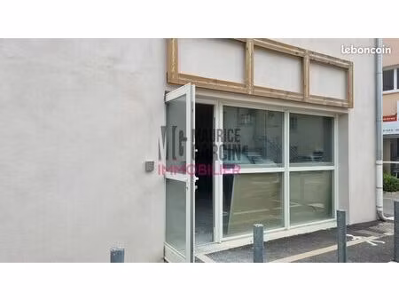 local 59 m² vedène