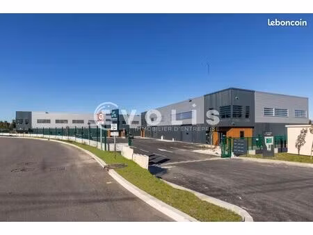 local d'activité 268 m²