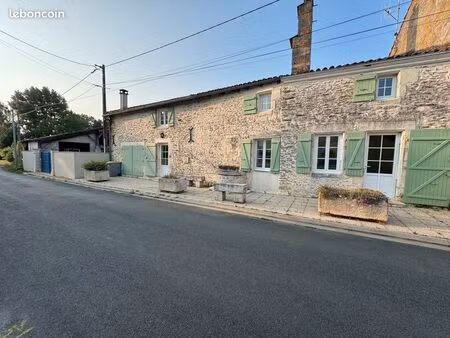 maison charentaise de 230m² - lussant - 280 000