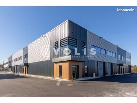 local d'activité 938 m²